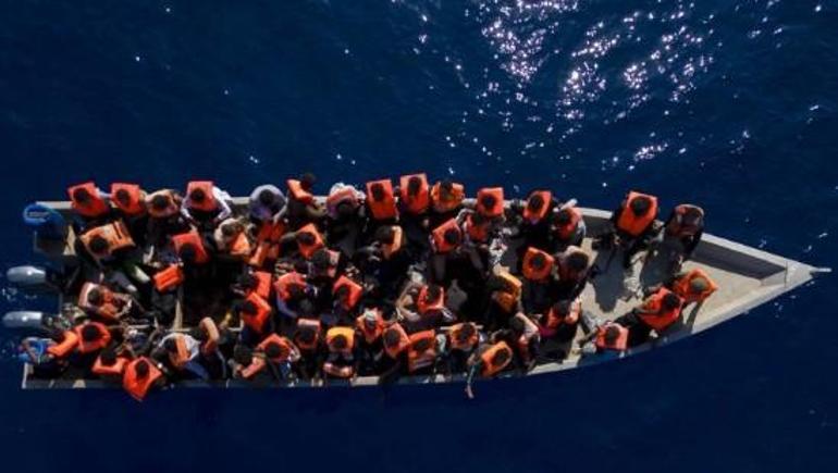 İtalyanlar açıkladı Mültecileri deniz komşularına gönderecekler