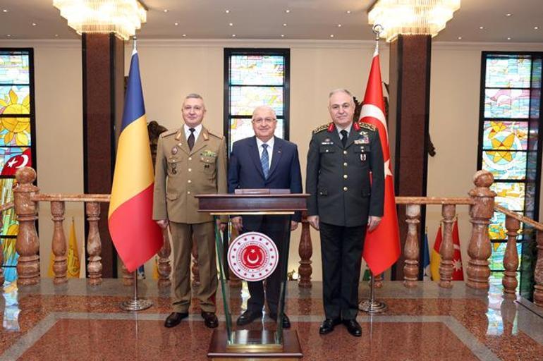 Bakan Güler, Romanya Genelkurmay Başkanı Vladı kabul etti
