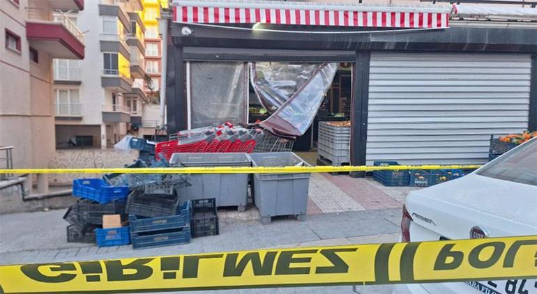 Ankarada korku dolu anlar Market basan grup ile iş yeri sahibi arasında kavga: 1 ölü, 2 yaralı