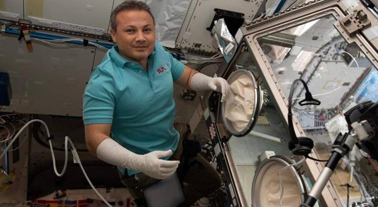 Astronot Alper Gezeravcıdan Dünyada en çok neyi özlediniz sorusuna yanıt