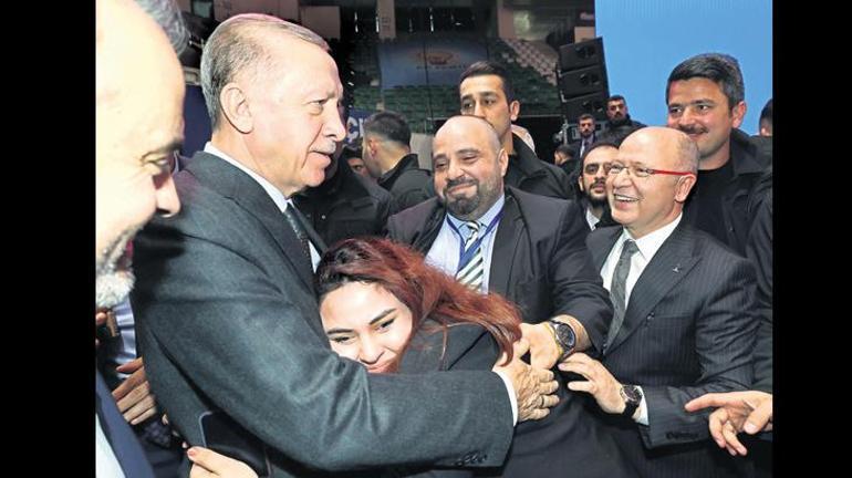 Cumhurbaşkanı Erdoğan, aday tanıtım toplantısında CHP’yi eleştirdi: ‘Herkes bir köşe kapma derdinde’