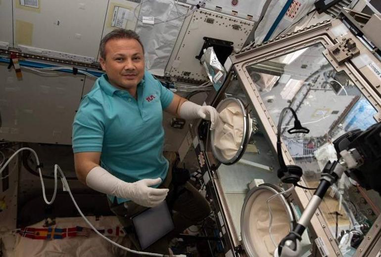 Son dakika: Astronot Alper Gezeravcının dönüş yolculuğu ertelendi