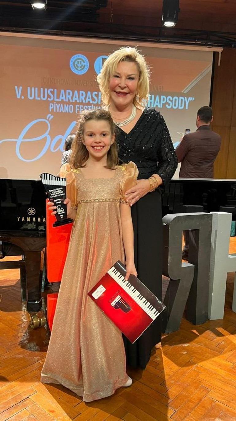 Almina Yücel Uluslararası Adana Rhapsody Piyano Festivali ve Yarışmasında birinci oldu