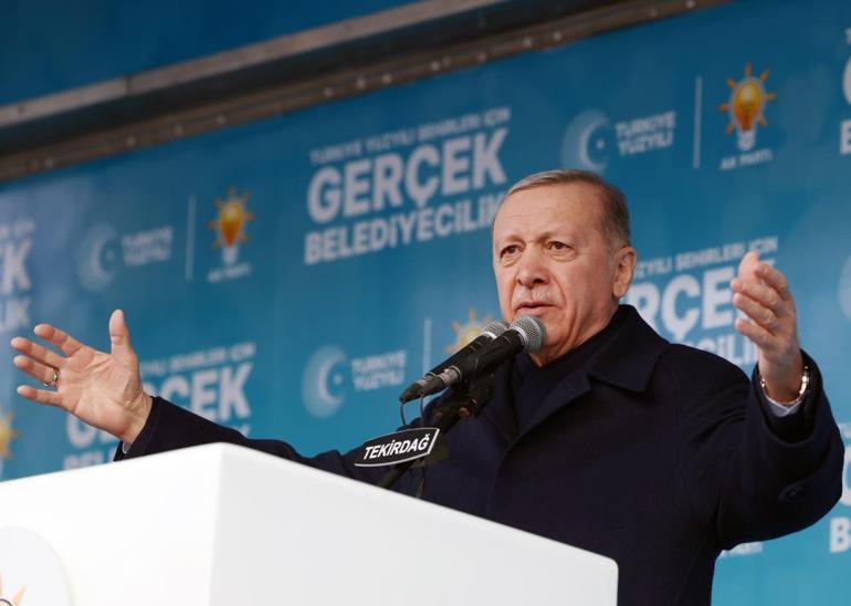 AK Parti programına saldırı Erdoğan: Bir saldırgan yakalandı
