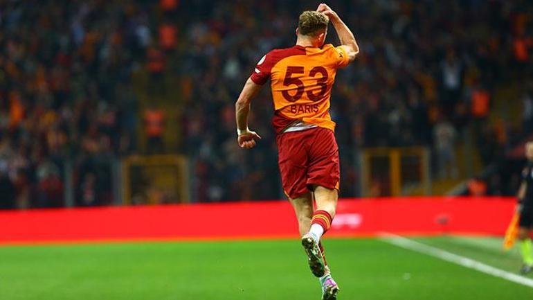 Galatasarayda Barış Alper Yılmaz devleri peşine taktı Başakşehir maçında izlendi