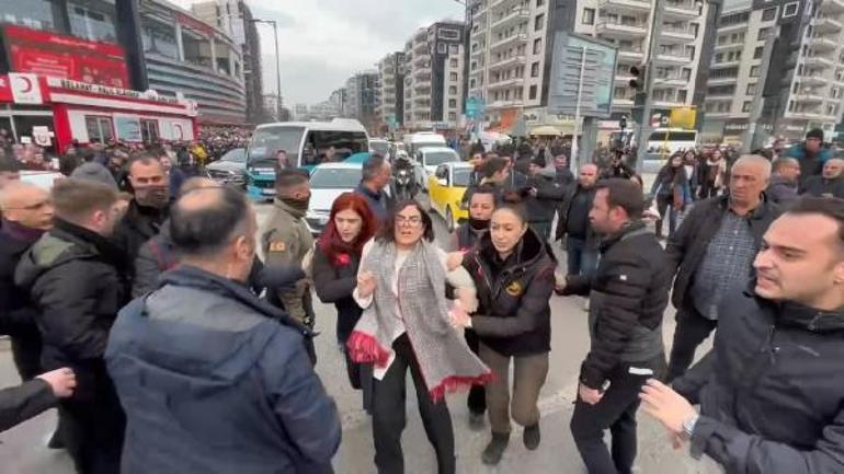DEM Partili vekiller yol kapattı Diyarbakırda gözaltılar