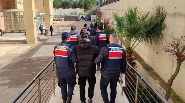 Manisa'da Jandarma Ekiplerince Gerçekleştirilen DEAŞ Operasyonu