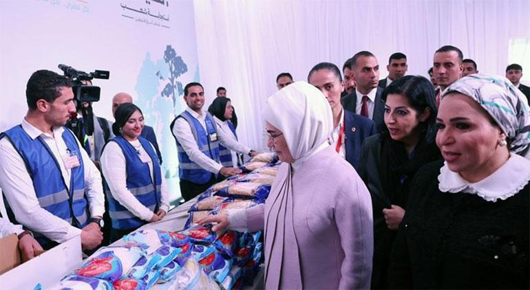Emine Erdoğan Mısır Kızılayı’nı ziyaret etti: Gazze’ye yardım için mücadelemizi sürdüreceğiz