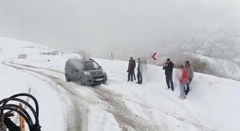 Kar esareti: Kar kalınlığı 29 santimetreye ulaştı 100 kişi kurtarıldı