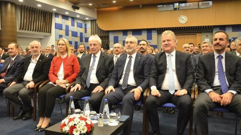 Çalışma ve Sosyal Güvenlik Bakanı Vedat Işıkhan: İzmir 40 yıldır aynı