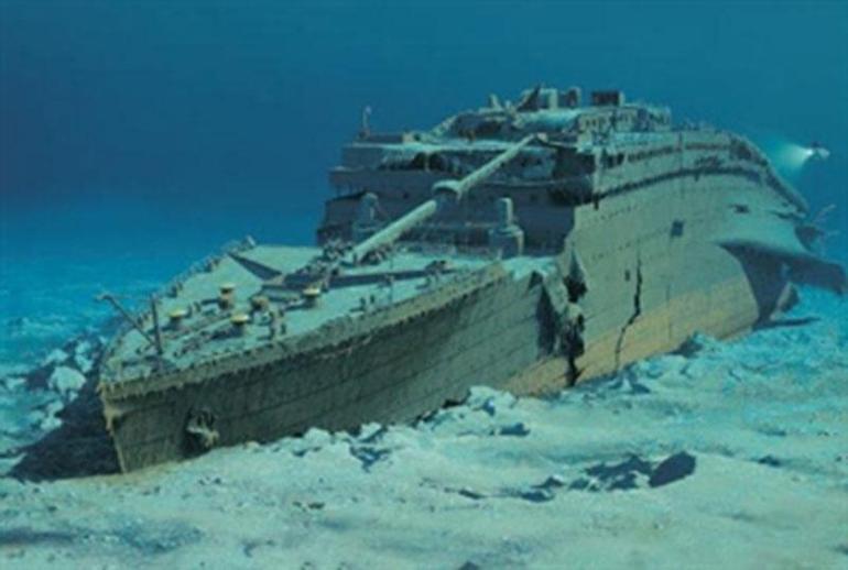 Titanik batığında afallatan görüntü Tabak dayandı, denizaltı dayanamadı
