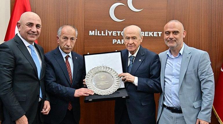 Bahçeli, Fatih Karagümrük Spor Kulübünün yöneticilerini kabul etti