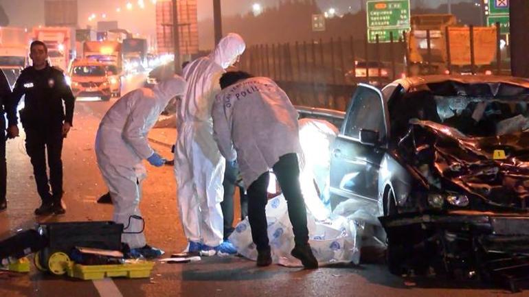 İstanbulda feci kaza Otomobil yayalara çarptı: 5 ölü