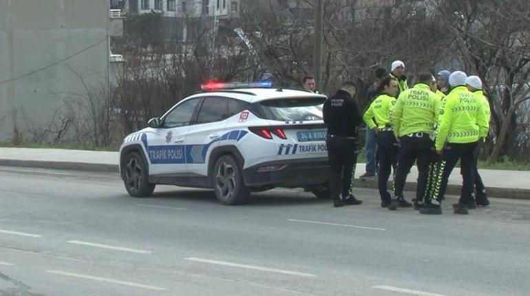 Servis minibüsünün çarptığı trafik polisi ağır yaralandı
