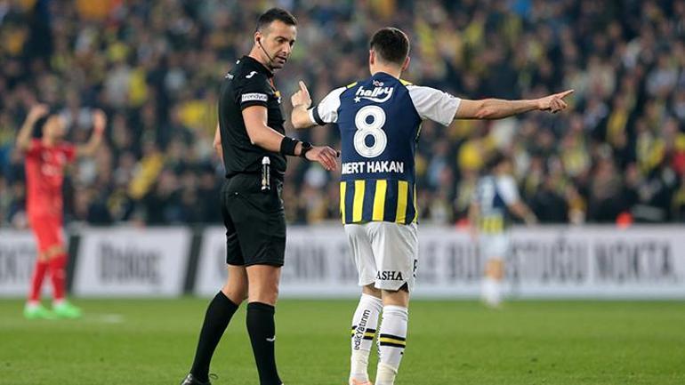 Fenerbahçeli Mert Hakan Yandaş kameralara yakalandı Bak dikkatli ol, buradan çıkamazsın