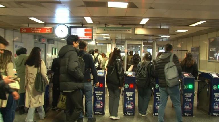 Mecidiyeköy metro istasyonunda intihar girişimi Seferler durdu