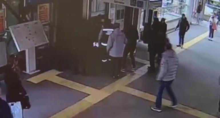 Yüzüne 40 dikiş atıldı Marmaray İstasyonu’nda kadın çalışana bıçaklı saldırı