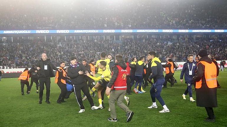Spor yazarları Trabzonspor-Fenerbahçe maçında yaşananları değerlendirdi: Futbolun bayrağı yarıya indi