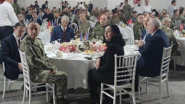 Kosova Cumhurbaşkanı Osmani, Mehmetçik ile iftar yaptı Ortak değer mesajı