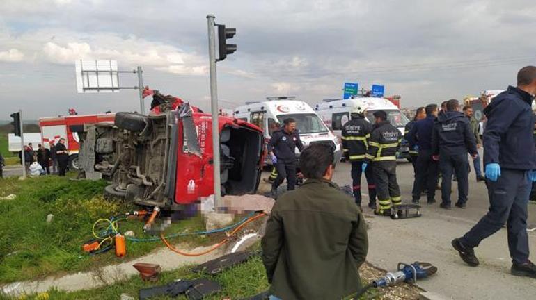 Katliam gibi kaza Tekirdağda TIR yolcu minübüsüne çarptı: 5 ölü