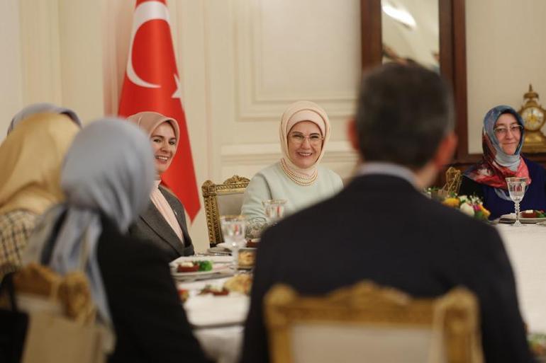 Emine Erdoğan Gönül Elçileri ile bir araya geldi: Koruyucu ailelerin sayısını 8 bin 307ye çıkardık