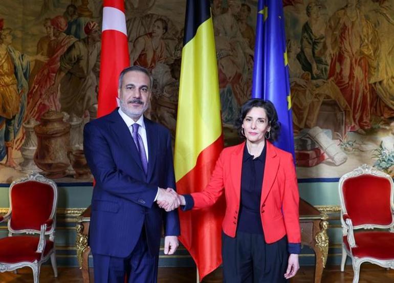 Bakan Fidan, Brüksel’de Türk vatandaşlarıyla buluştu