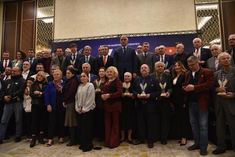 Bakan Ersoy Antalya Gazeteciler Cemiyetinin iftar programına katıldı
