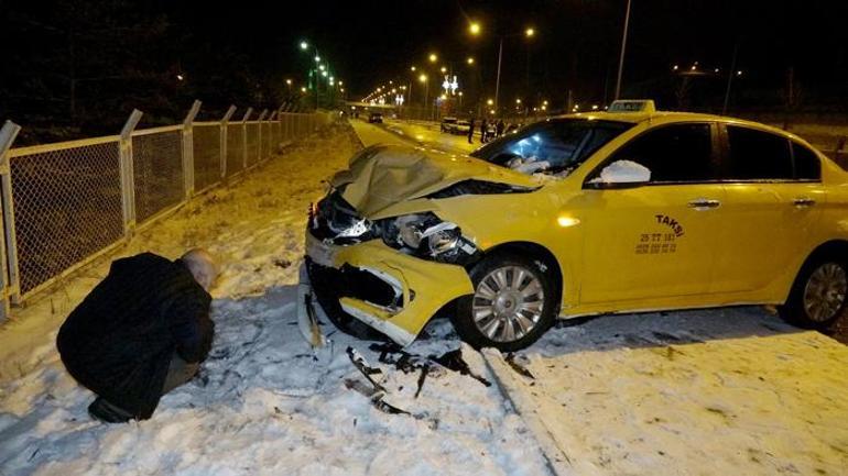 Erzurumda buzlanma kazayı beraberinde getirdi 30 araç birbirine girdi