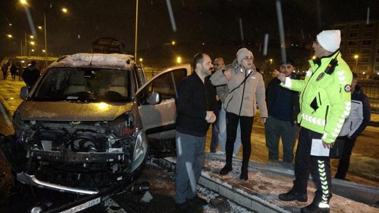 Erzurumda buzlanma kazayı beraberinde getirdi 30 araç birbirine girdi