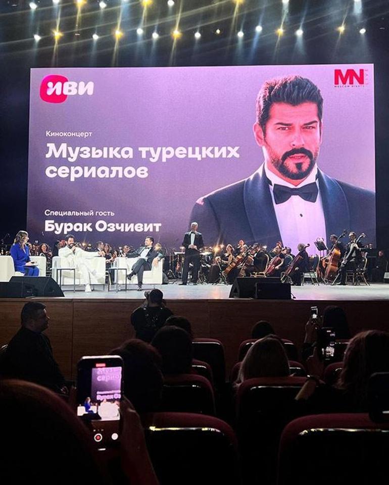 Moskovada Burak Özçivite sevgi seli yaşanmıştı Bir ay önce saldırı yapılan konser salonundaydı