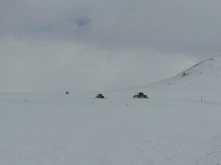 Fotoğraf bugün çekildi: 4 metrelik karla mücadele, 145 yerleşim yeri ulaşıma kapandı