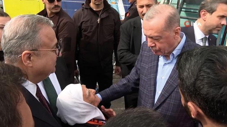 Yaşlı teyzenin Cumhurbaşkanı Erdoğanla samimi sohbeti duygulandırdı Devletim var yeter bana