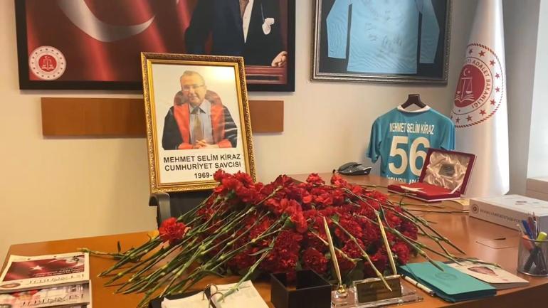 Şehit Cumhuriyet Savcısı Mehmet Selim Kiraz ölümünün 9. yılında adliyede anıldı