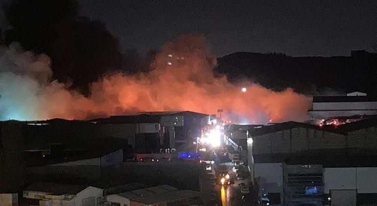 Son dakika: Ankarada geri dönüşüm tesisinde yangın