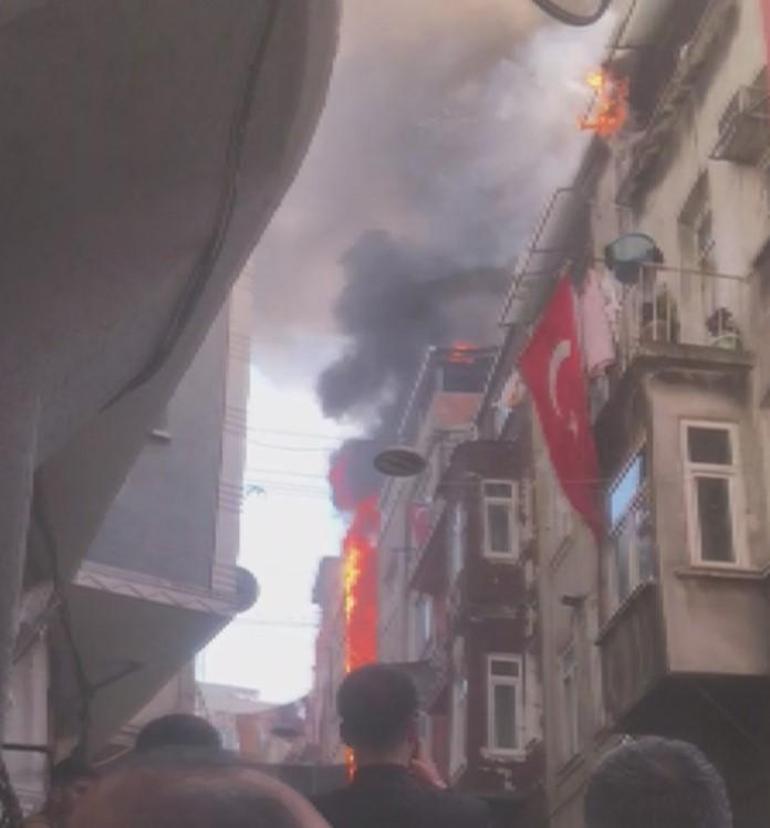 İstanbulda yangın paniği Kurtarma seferberliği