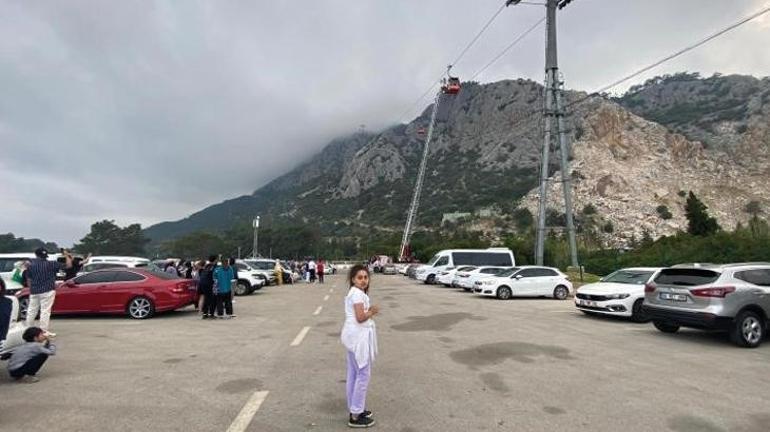 Antalyada korku dolu anlar Teleferik kabini düştü, seferlere ara verildi