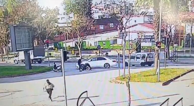 Yer: Adana Köpeklerin kovaladığı genç kıza otomobil çarptı