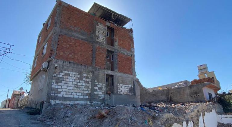 6 Şubat depreminde ekseni kaymıştı İşte o binanın son durumu