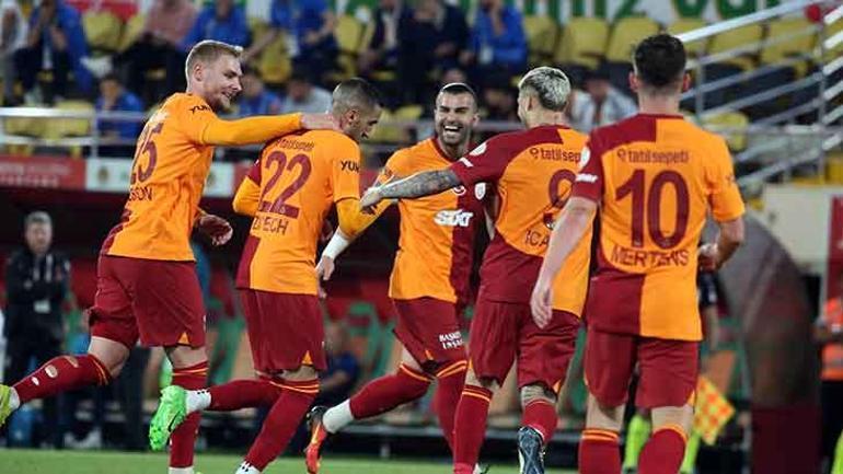 Mehmet Özdilekten Galatasaraylı yıldıza eleştiri: İnanılmaz düşüş yaşıyor Sebebi bilinmiyor