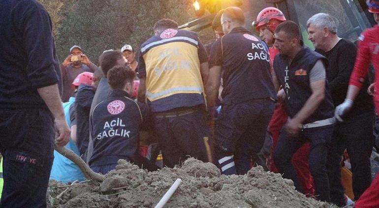 Çanakkale’de su yolu kazısı sırasında toprak kaydı 2 kişi hayatını kaybetti