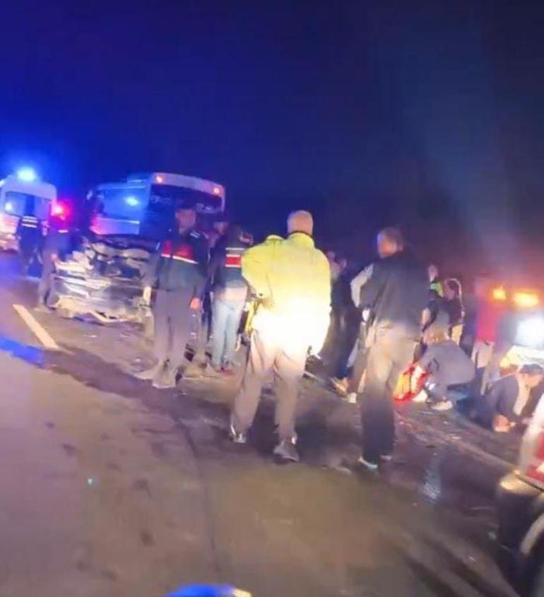 Eskişehir’de polis aracının da karıştığı zincirleme kaza Yaralılar var