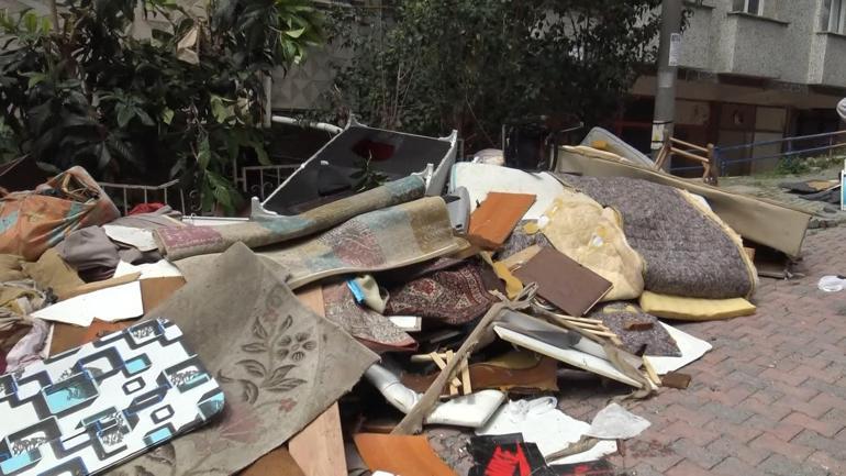 Yer: İstanbul Kiracısına kızdı, eşyaları balkondan attı