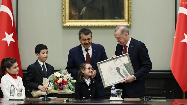 Cumhurbaşkanı Erdoğandan 23 Nisan tebriği