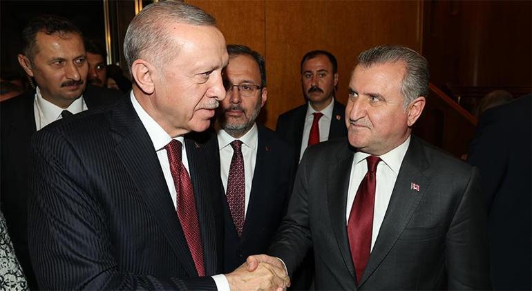 Prezydent Erdogan: W przyszłym tygodniu spotkamy się z Özgürem Özelem