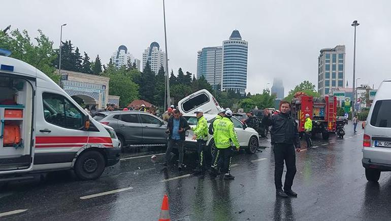 Son dakika: İstanbulda zincirleme kaza Çok sayıda ekip sevk edildi