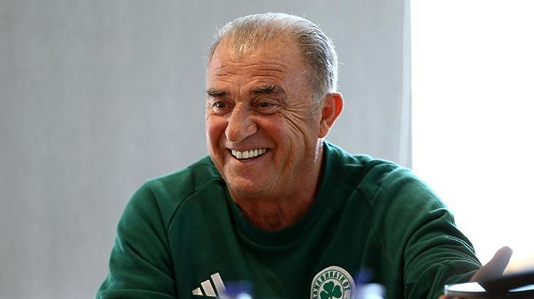 Panathinaikosta Fatih Terim elindeki telefonu fırlattı Ayrılık sinyali