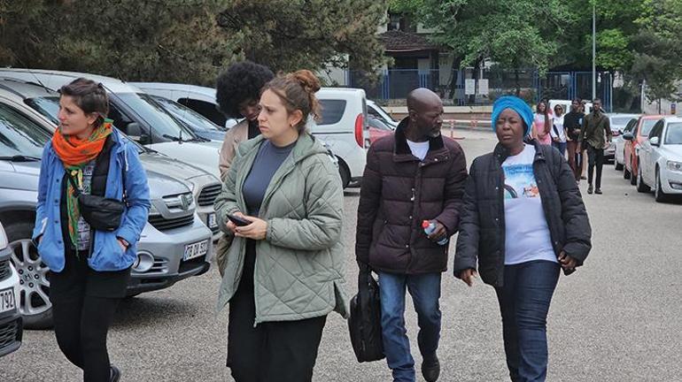 Gabonlu Dinanın ailesi feryat etti: Okumaya gönderdim tabut içinde geri aldım