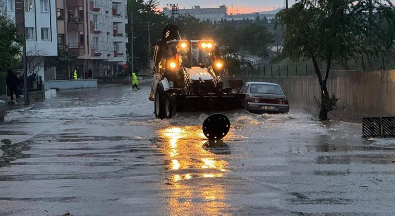 Kış geri döndü Pazartesi gününe kadar sürecek Kuvvetli şekilde geliyor