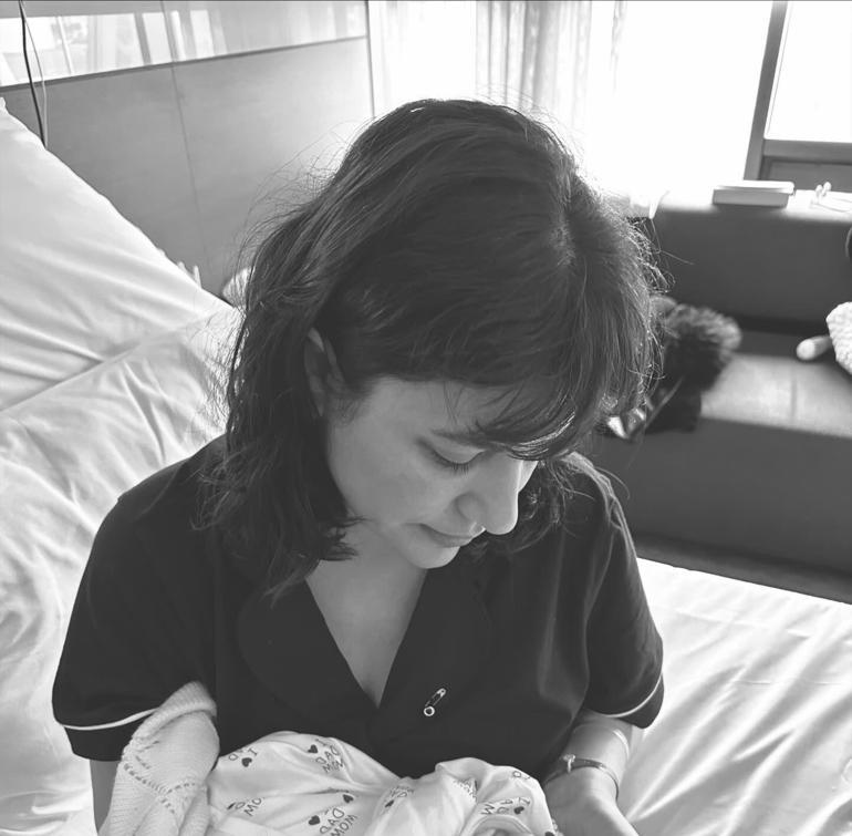 Gonca Vuslateriden bebeğiyle ilk paylaşım Hoş geldin Asya Mone