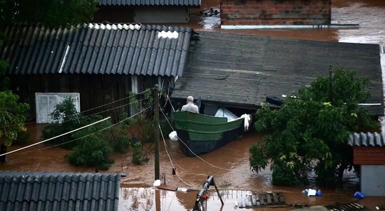 Brezilyada sel felaketi 37 kişi yaşamını yitirdi, kayıplar var